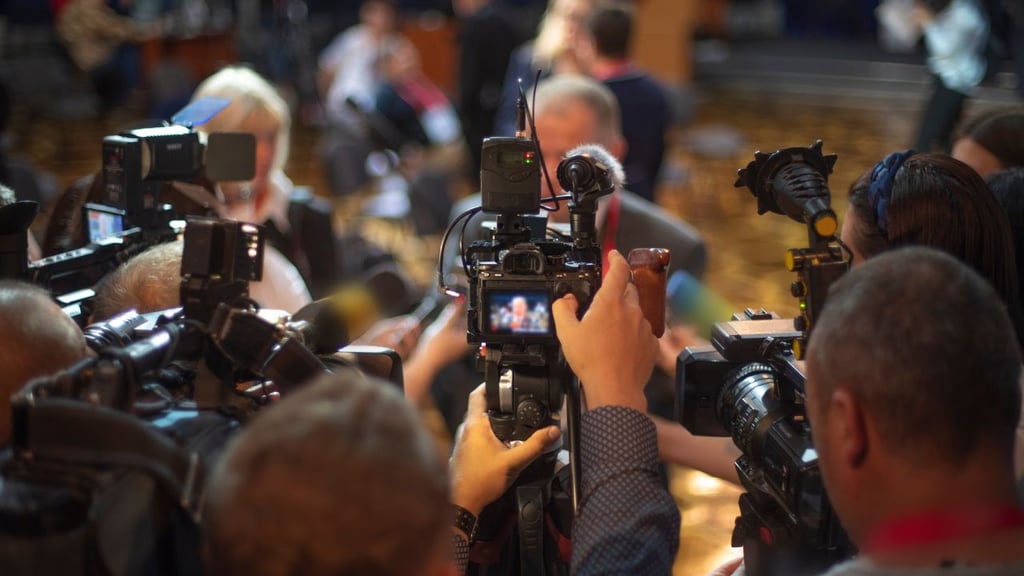 Le secteur des médias appelle à la fin des falsifications technologiques au sein de l’EMFA