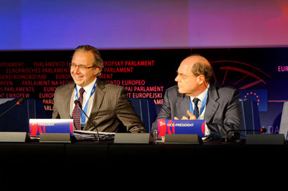 EBU Membership endorses incumbent leadership for  2013-2014