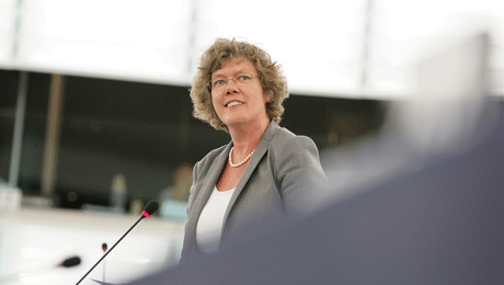 Editorial responsibility and public interest essential to media convergence, says EU